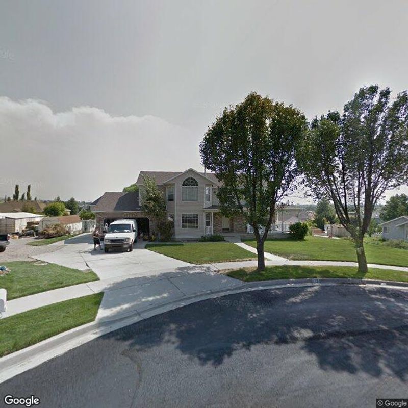 Driveway in Alpine, Utah 0