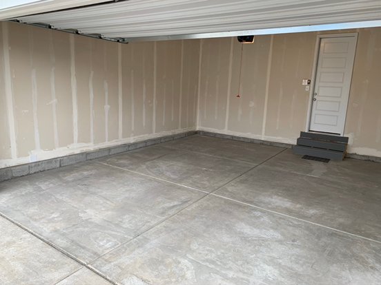Garage in Vineyard, Utah 1