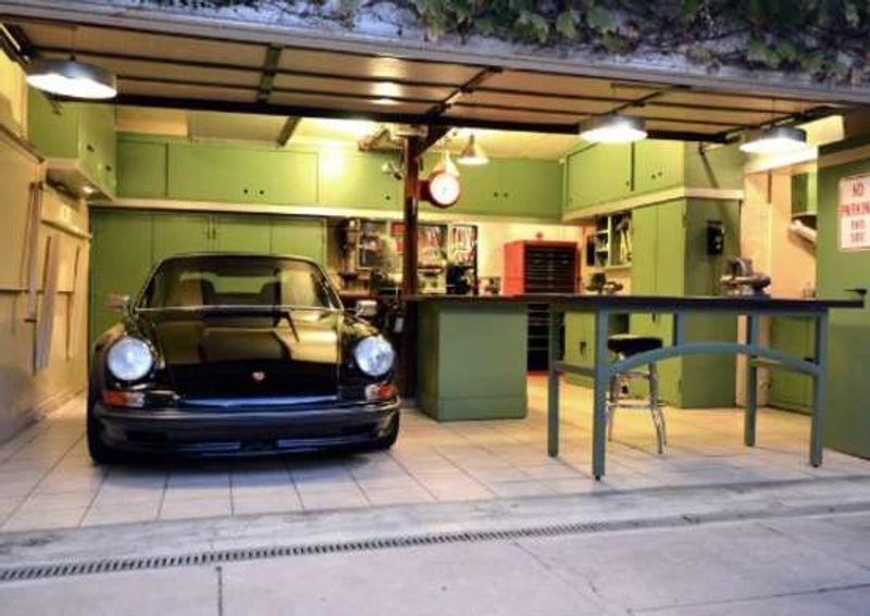 Garage in Mountain View, California 0